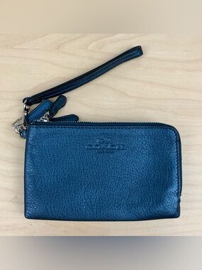 Coach Double Corner Zip Wristlet Wallet Metallic Blue Pebbled Leather + Hangtag